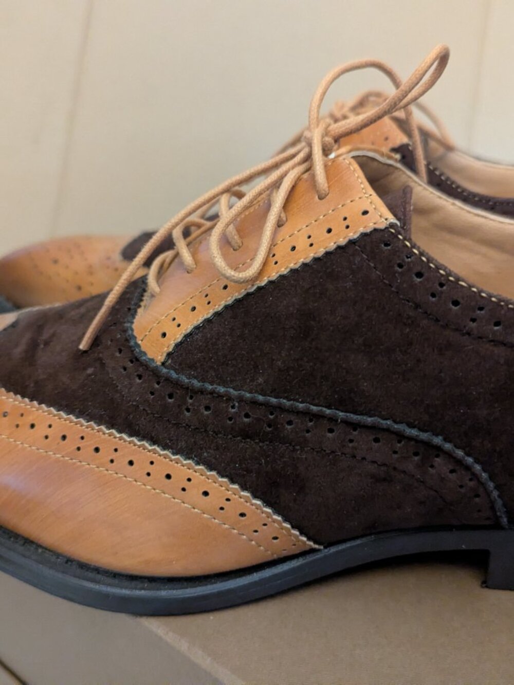 Men's Two-Tone Spectator Wingtip Oxfords Size 10 - Picture 7 of 9
